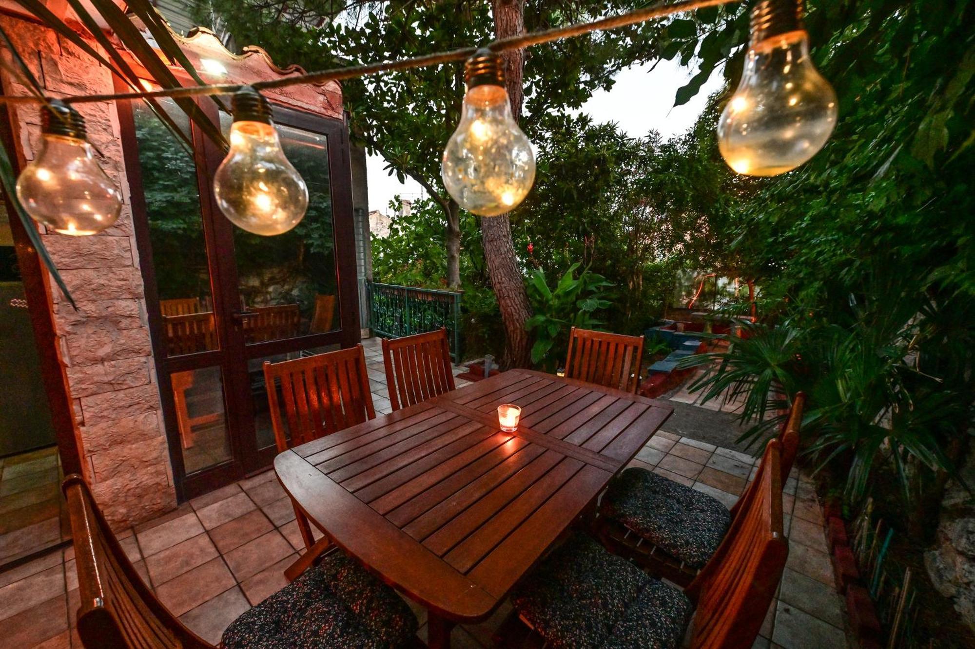Bohemian Rhapsody Apartment โรวีน ภายนอก รูปภาพ